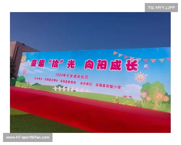 以巴德鑫寄语年轻队员迎接挑战勇敢面对未来比赛中的各种困难 以巴德鑫寄语年轻队员迎接挑战勇敢面对未来比赛中的各种困难